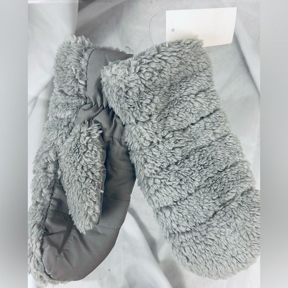Jenni Accessories - JENNI Women's Quilted Sherpa Mittens Gray                         ONE SIZE.  NWT